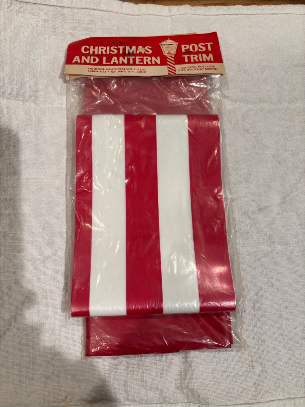 VTG Christmas Post and Lantern Trim - Red and White Holiday Pole Decor w/ Ribbon